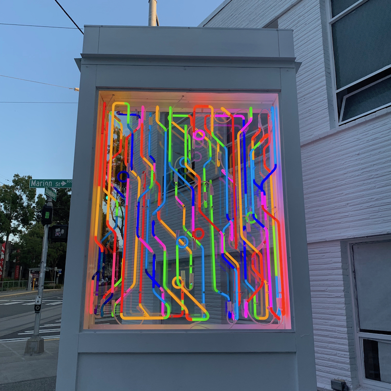 Neon sculpture by Dylan Neuwirth