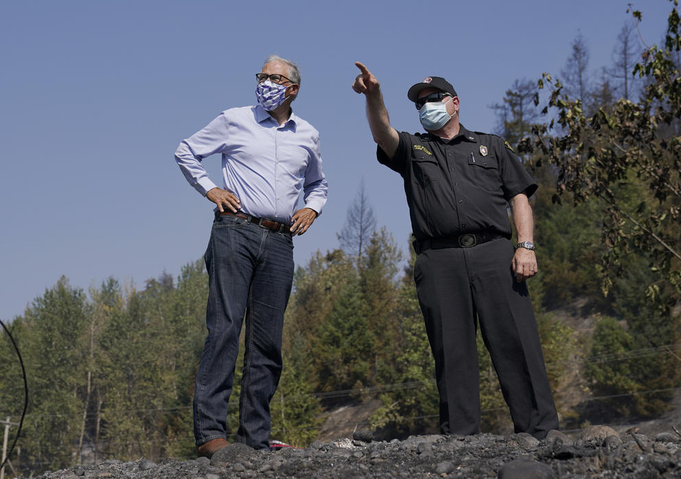 Gov. Jay Inslee with East Pierce Fire and Rescue Chief Bud Backer