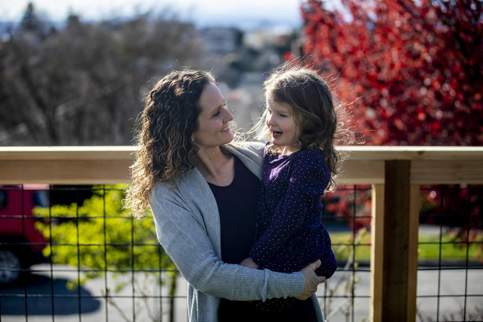 mom and daughter