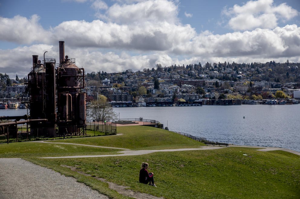 A nearly empty Gas Works Park