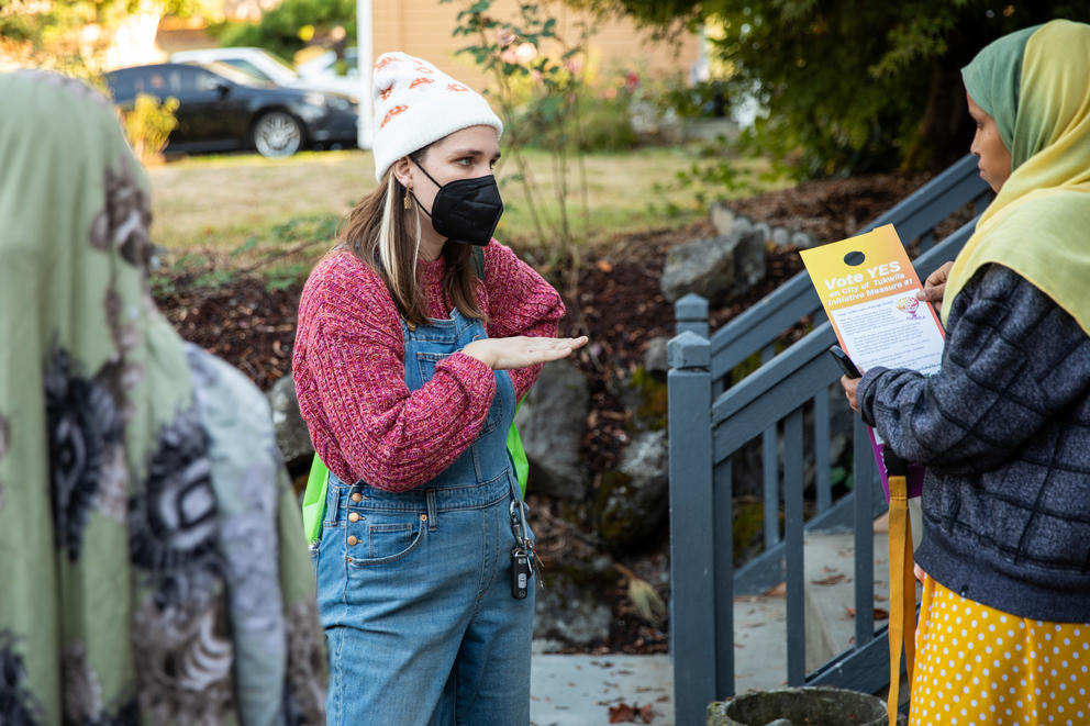 George Manning canvasing a neighborhood in Tukwila